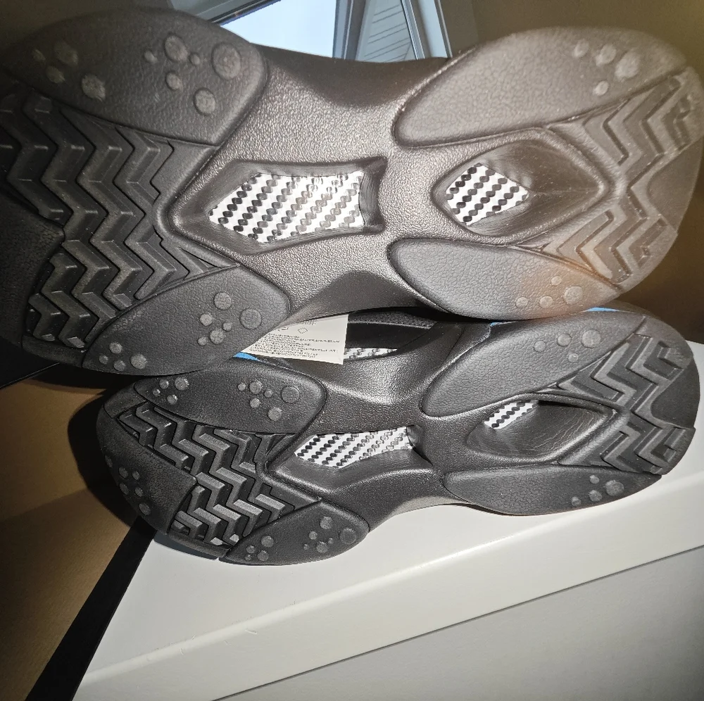men's Reebok Shaq Attaq sneakers in the Core Black/Azure/Footwear White colorway - Picture 10 of 14